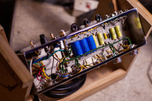 Load image into Gallery viewer, "'59 Tweed" Deluxe Amplification Handwired 5E3 Guitar Amplifier -RED/WHITE Sparkle